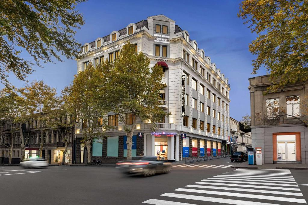 هتل چمبرز تفلیس -Tbilisi Chambers Hotel, Trademark Collection by Wyndham