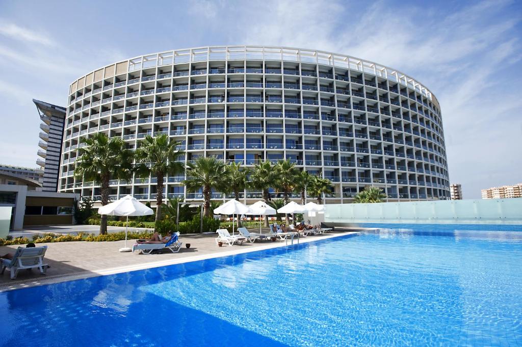 هتل کریستال سنترو ریزورت لارا - Crystal Centro Resort