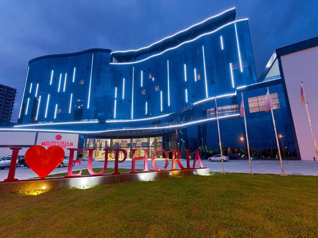 هتل ایفوریا باتومی - Euphoria Batumi Convention & Casino Hotel